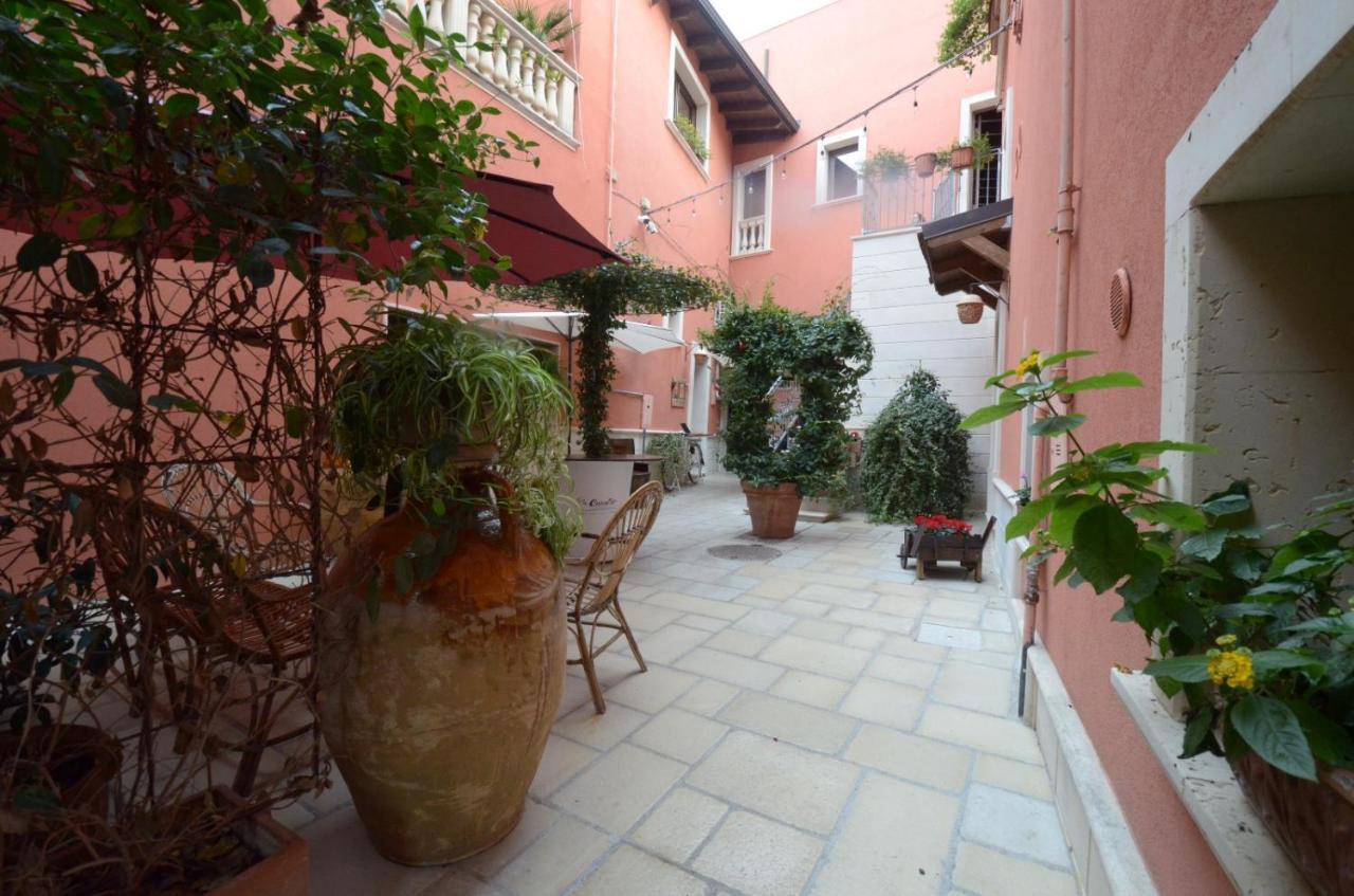 B&B Corte Dei Figuli San Pietro in Lama Exterior foto